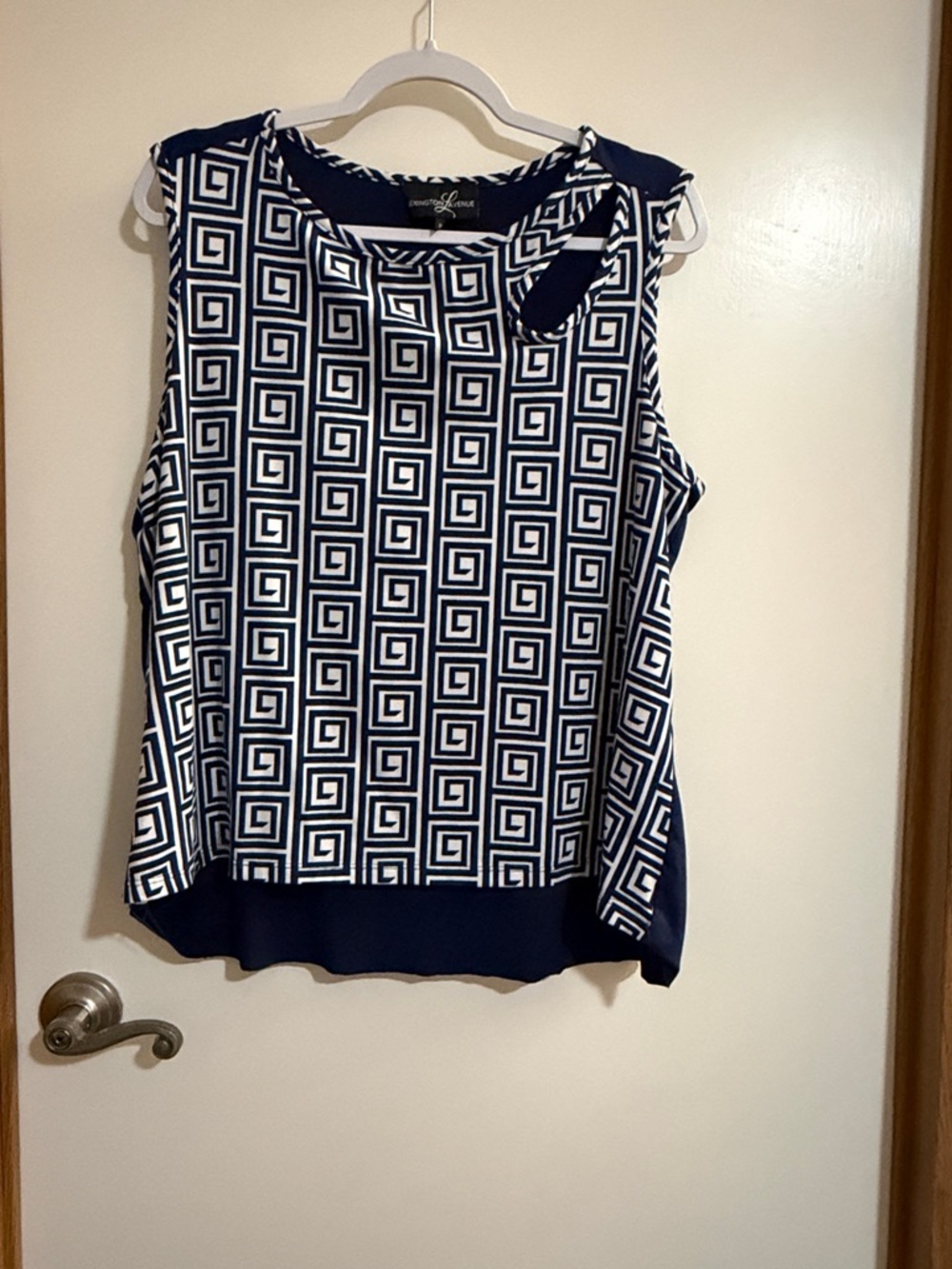 Women’s Navy and White Geometric Sleeveless Tank by Jennifer Lopez